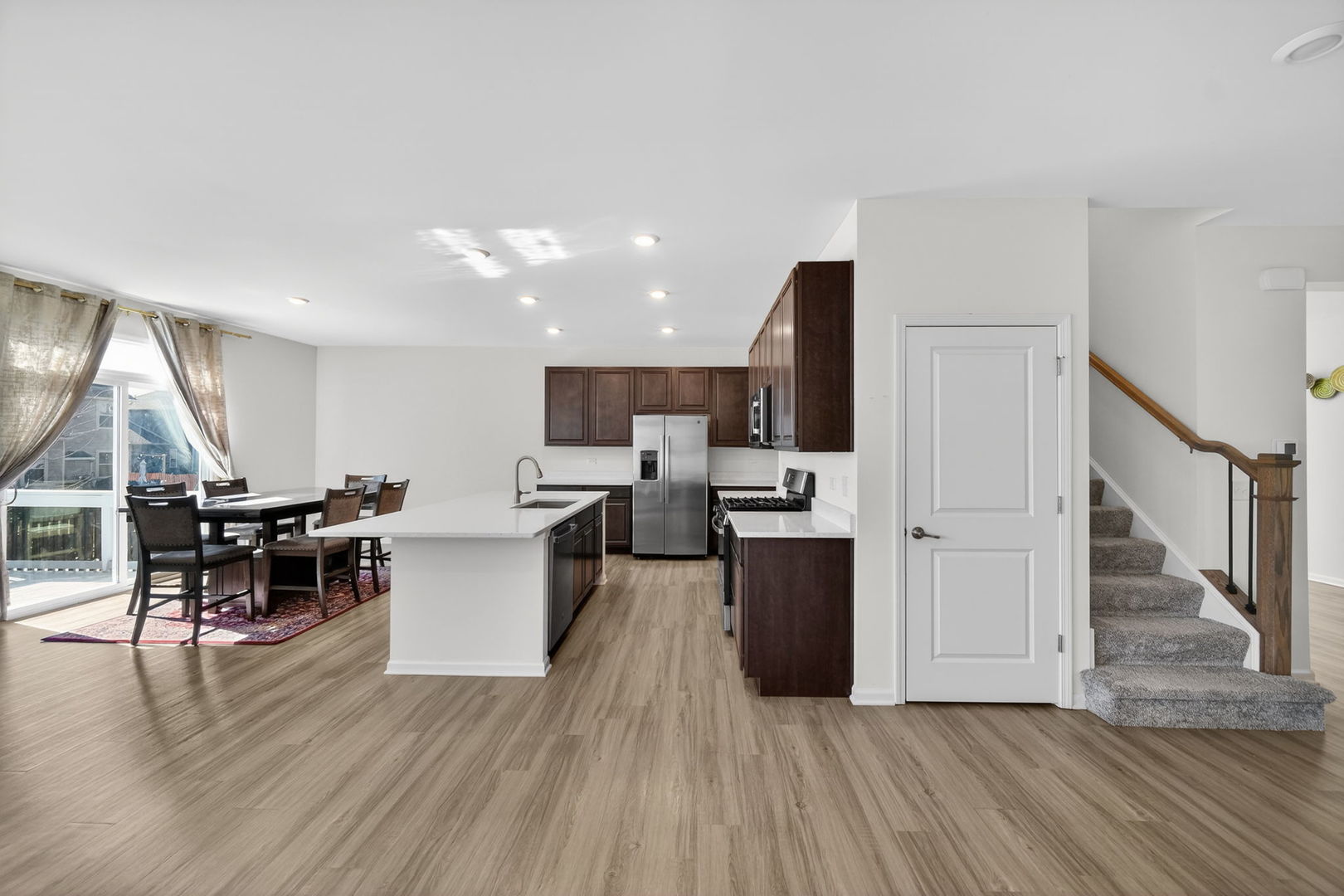 3803 Ivy Lane, Elgin, IL 60124