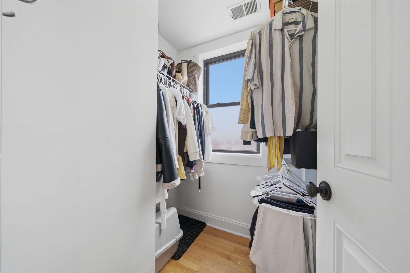 4144 N Sheridan Road #604, Chicago, IL 60613