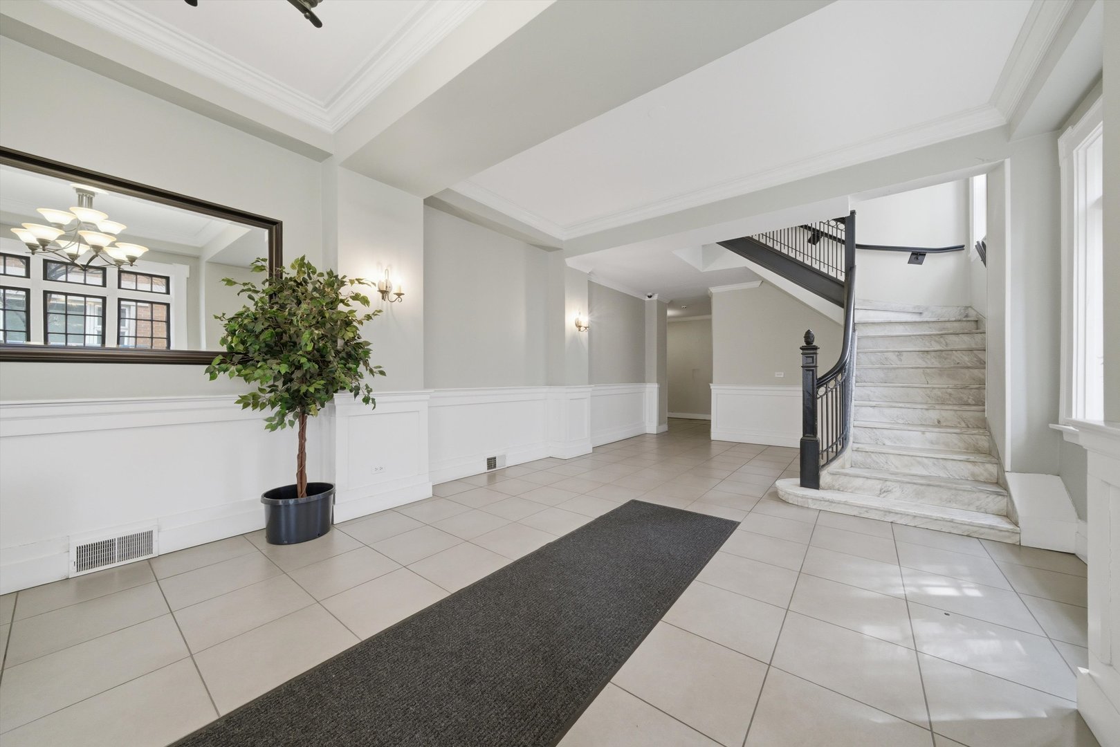 4144 N Sheridan Road #604, Chicago, IL 60613