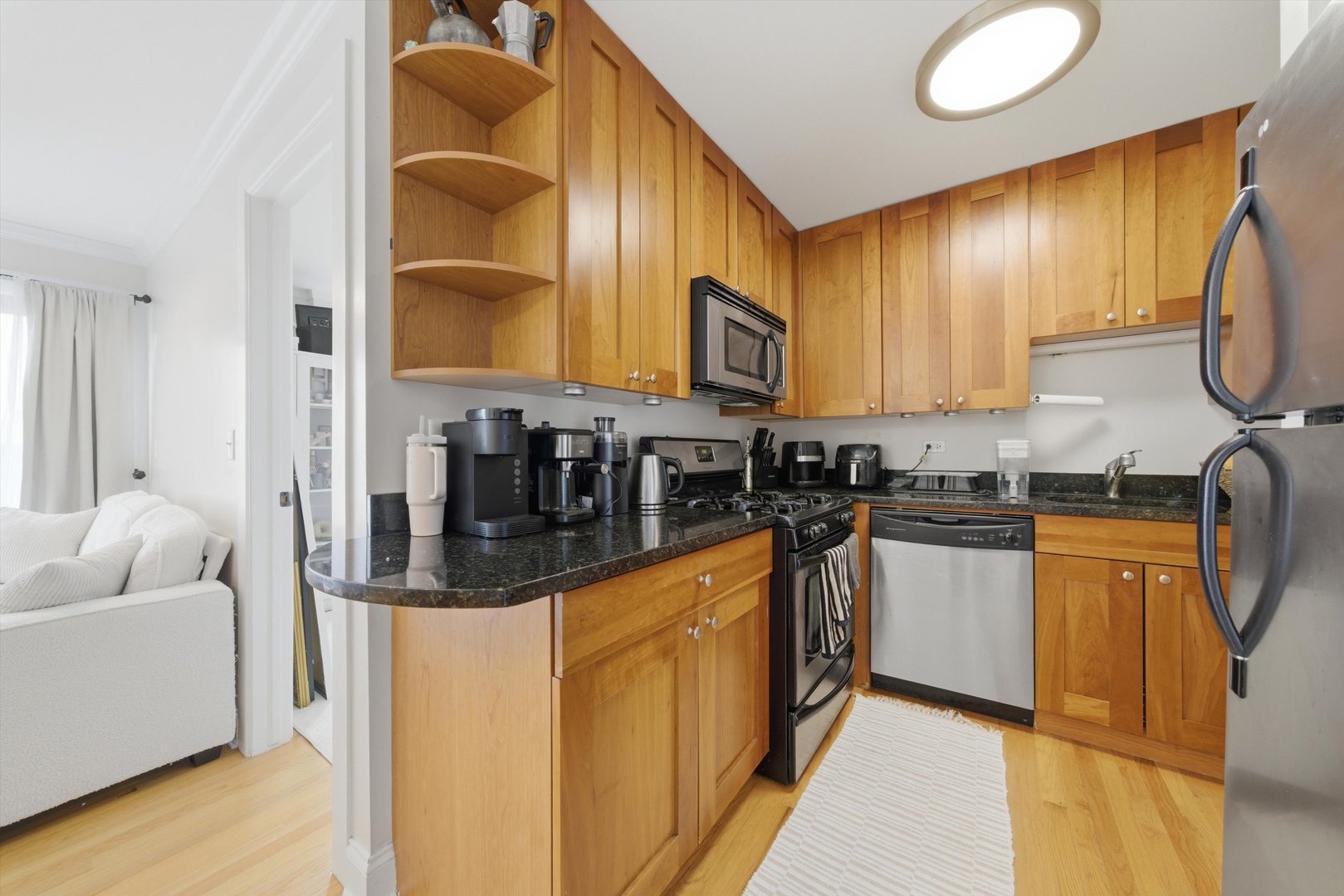 4144 N Sheridan Road #604, Chicago, IL 60613