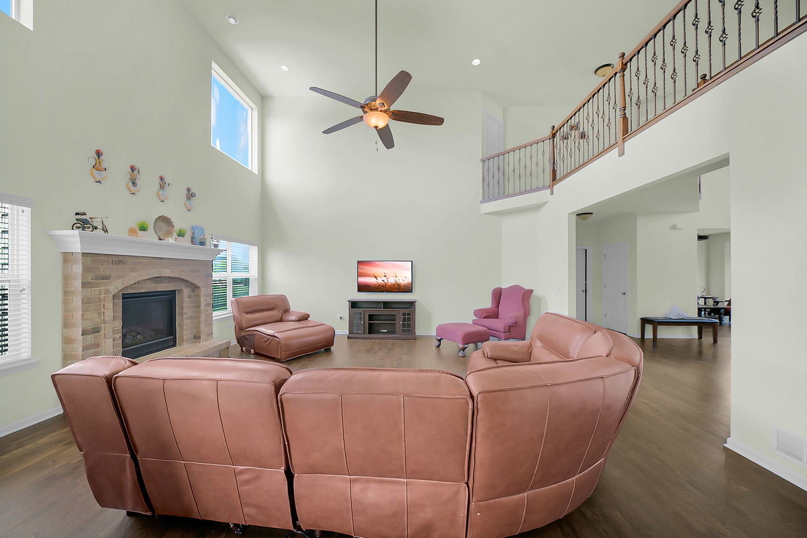 4231 Honey Locust Drive, Naperville, IL 60564