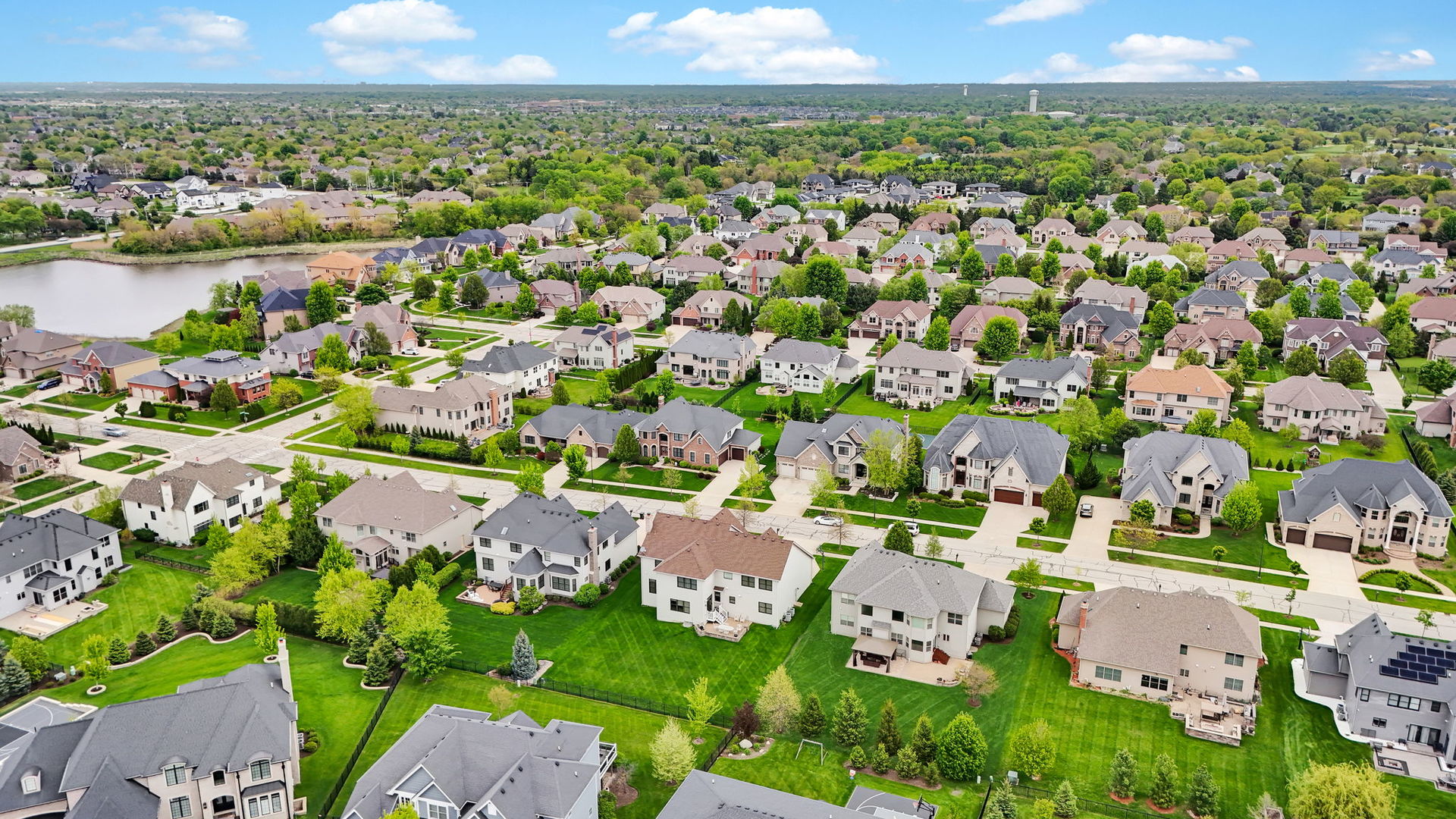 4231 Honey Locust Drive, Naperville, IL 60564