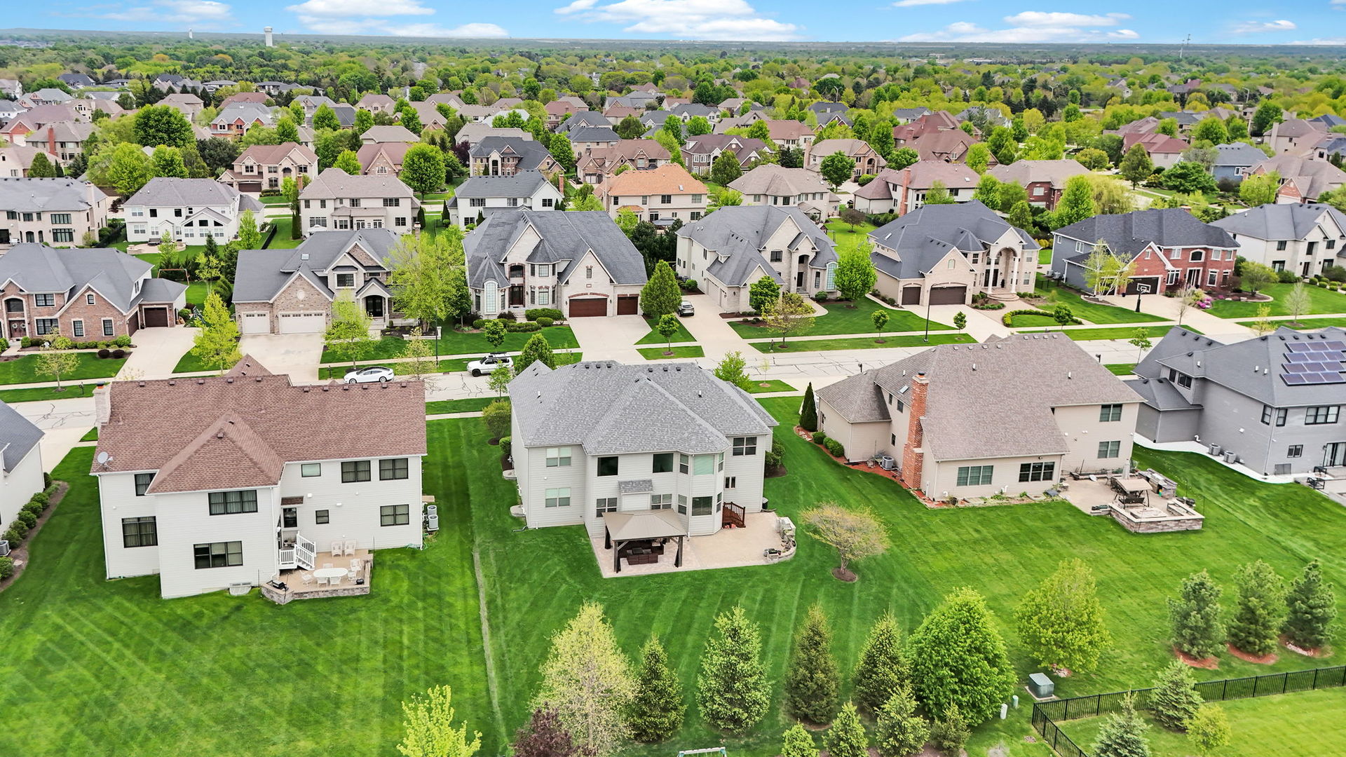 4231 Honey Locust Drive, Naperville, IL 60564
