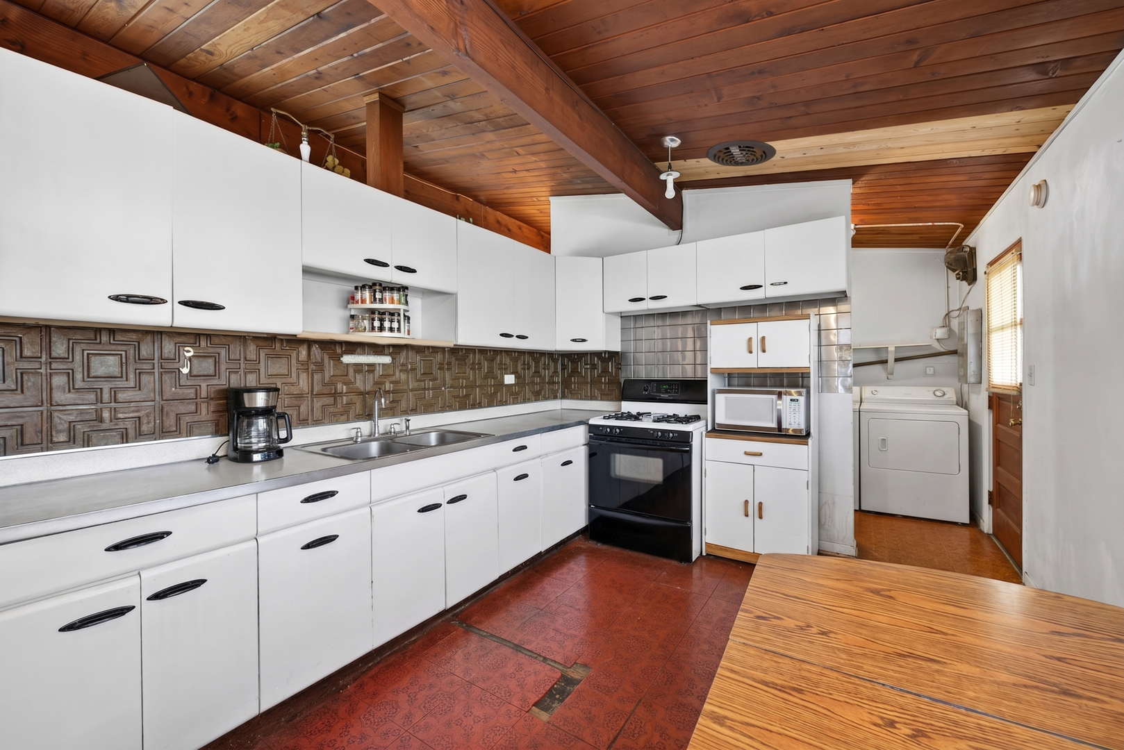 308 W Natoma Avenue, Addison, IL 60101