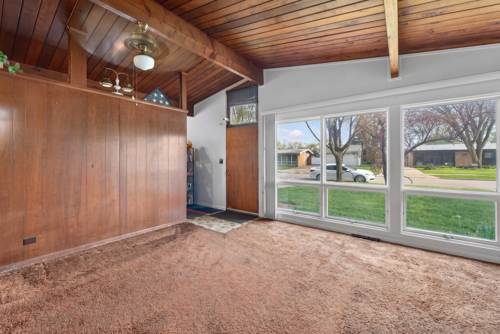 308 W Natoma Avenue, Addison, IL 60101