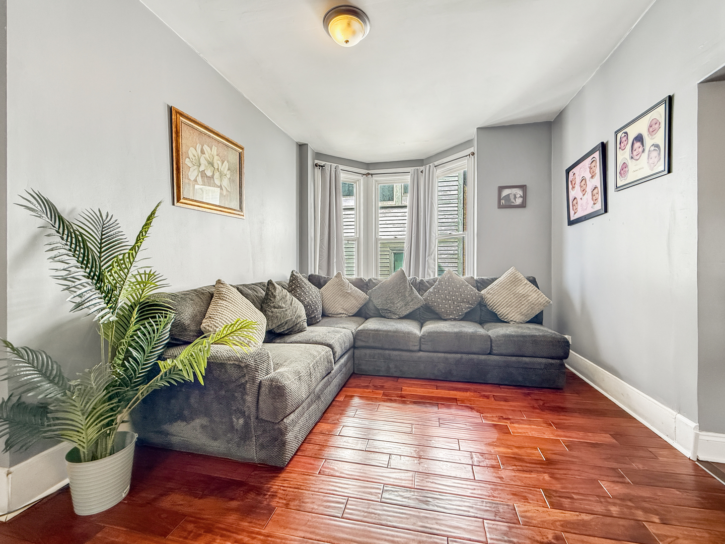 311 Ryerson Avenue, Elgin, IL 60123