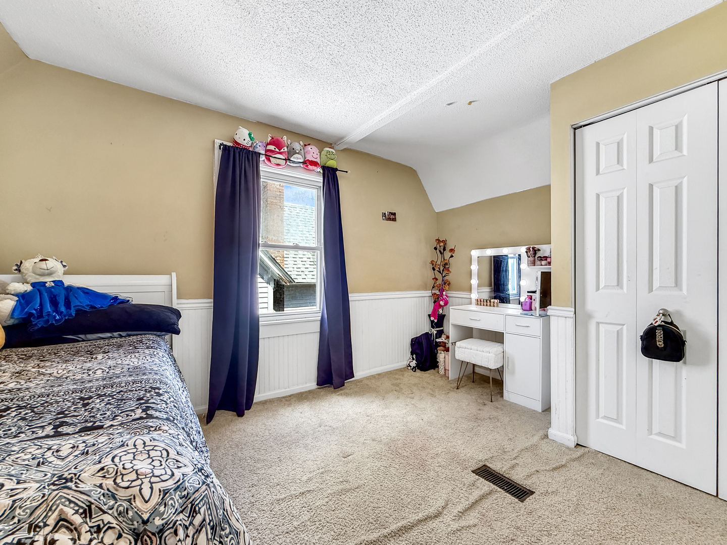 311 Ryerson Avenue, Elgin, IL 60123