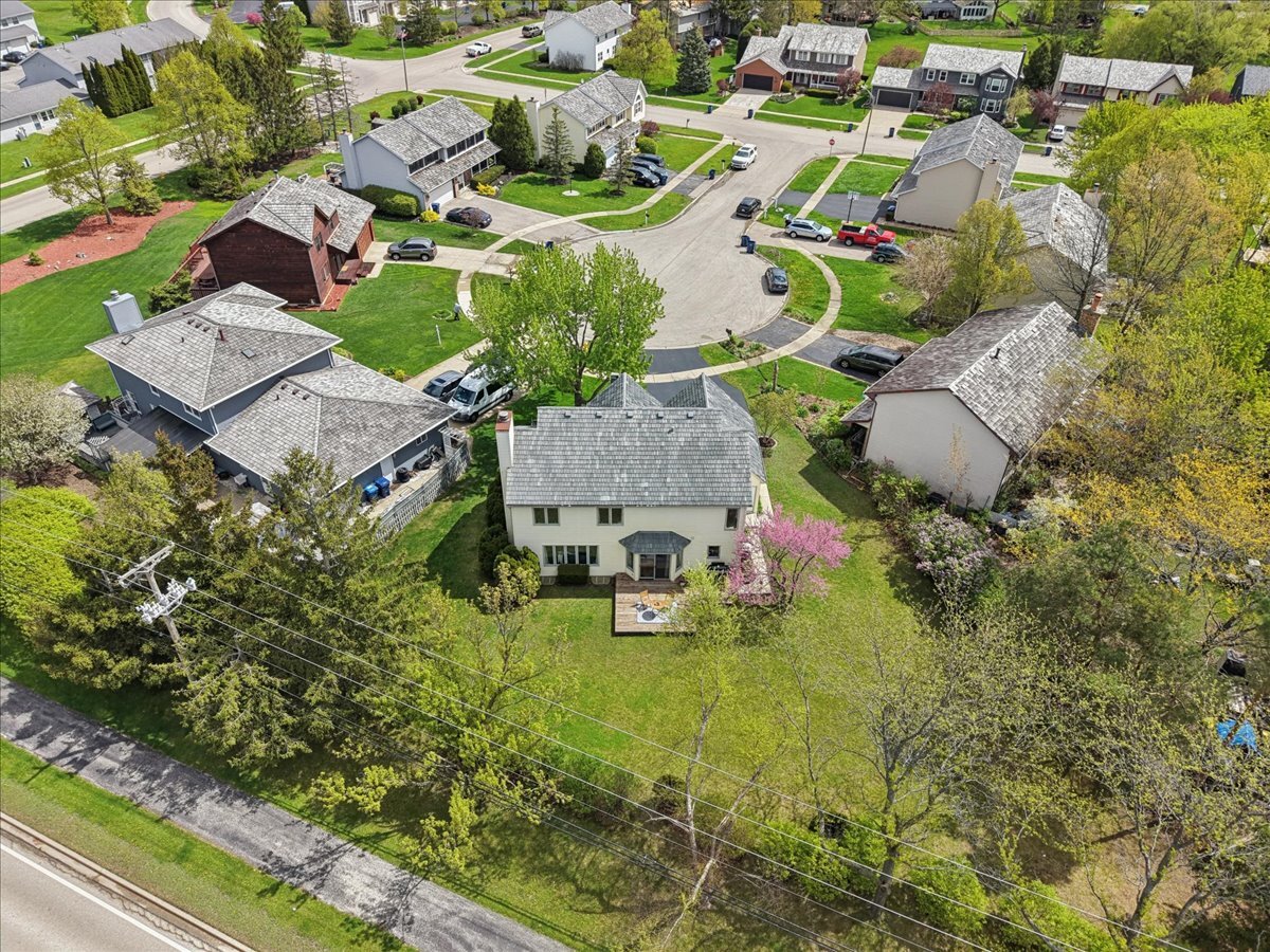 17723 W Dawn Court, Gurnee, IL 60031