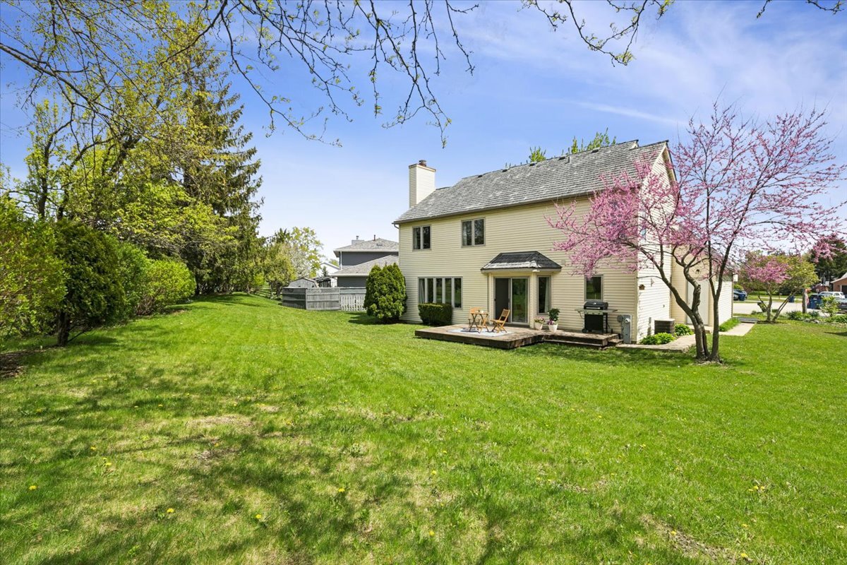 17723 W Dawn Court, Gurnee, IL 60031