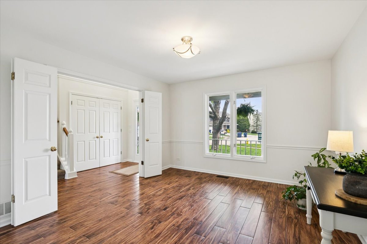 17723 W Dawn Court, Gurnee, IL 60031