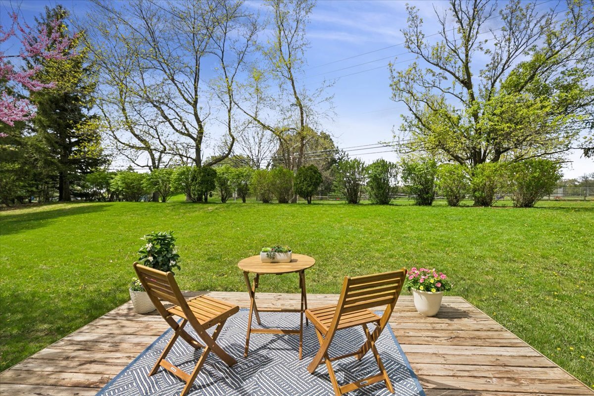 17723 W Dawn Court, Gurnee, IL 60031