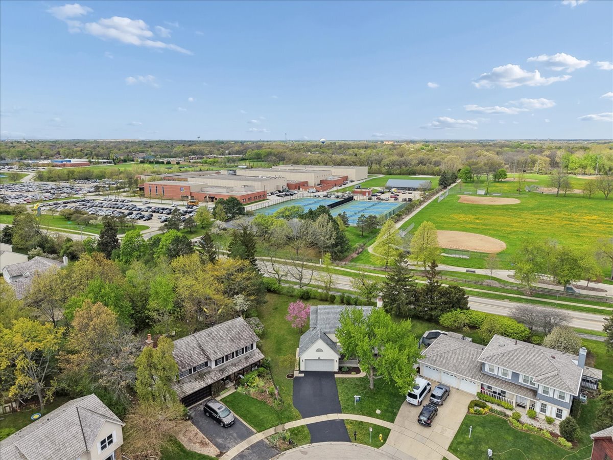 17723 W Dawn Court, Gurnee, IL 60031