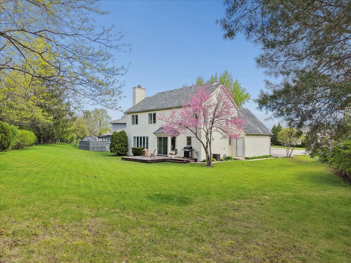 17723 W Dawn Court, Gurnee, IL 60031