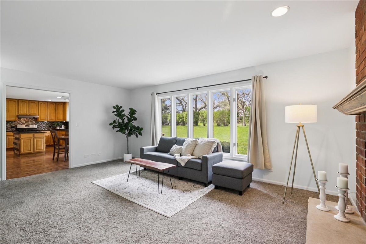 17723 W Dawn Court, Gurnee, IL 60031