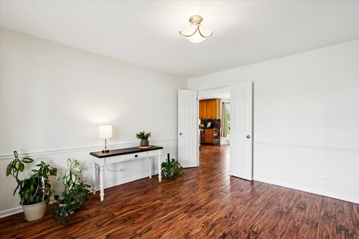 17723 W Dawn Court, Gurnee, IL 60031