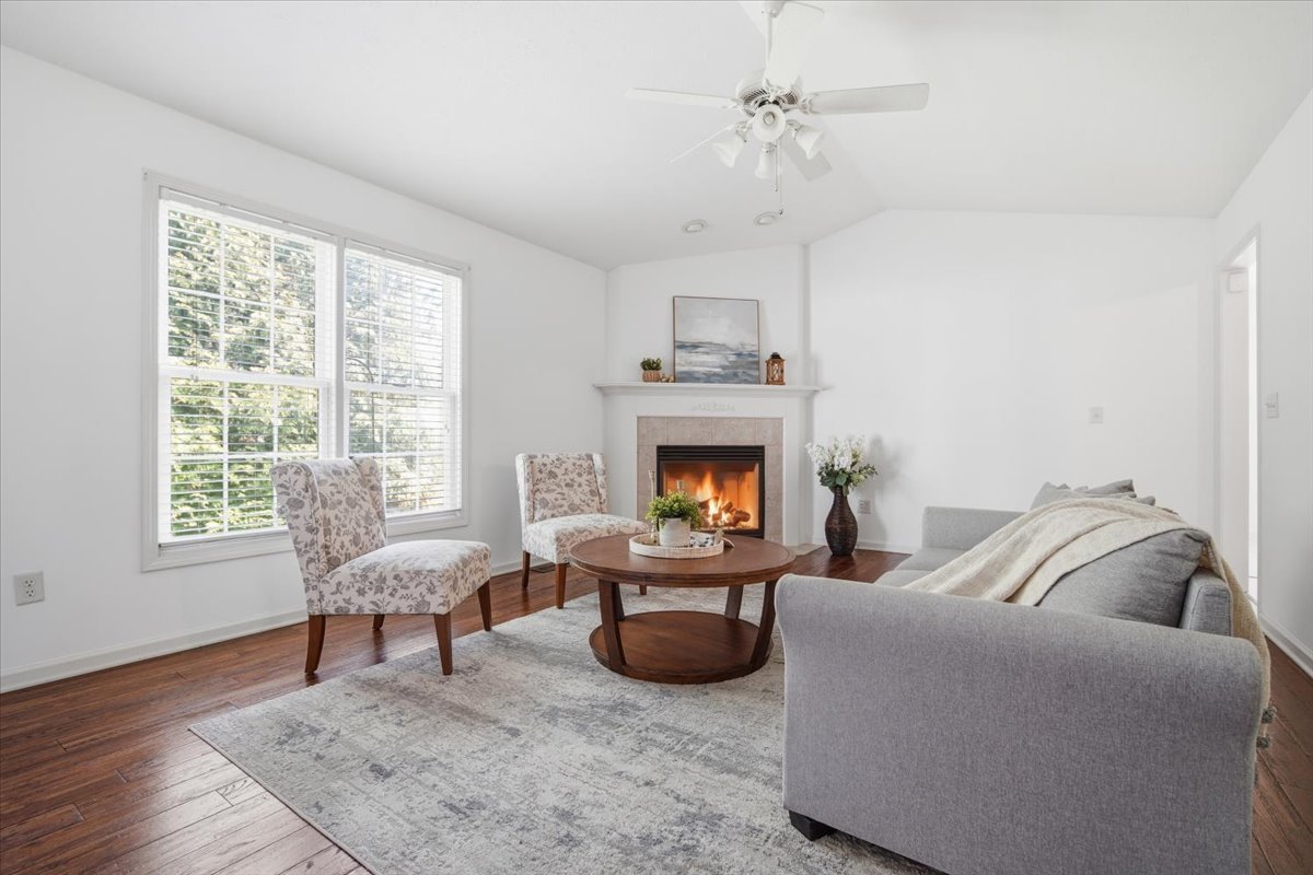 1610 Myra Lane, Bloomington, IL 61704