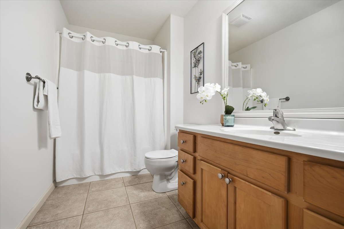 1610 Myra Lane, Bloomington, IL 61704