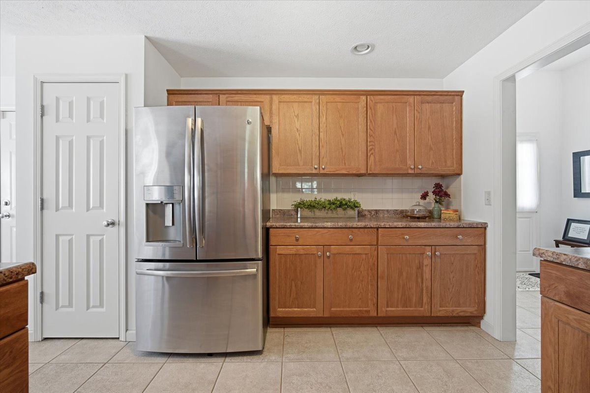 1610 Myra Lane, Bloomington, IL 61704