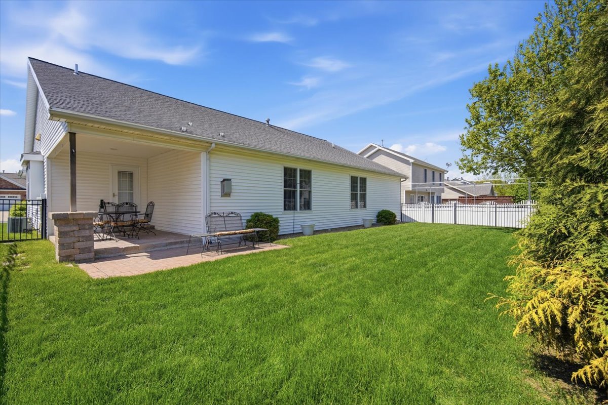 1610 Myra Lane, Bloomington, IL 61704