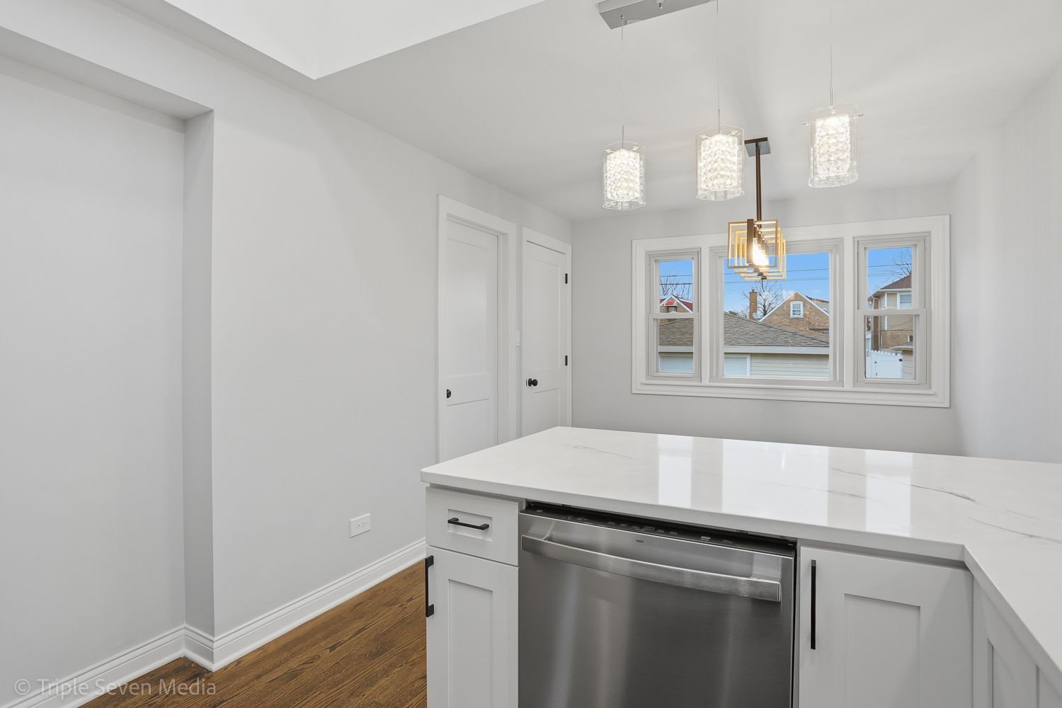 5115 S Melvina Avenue, Chicago, IL 60638