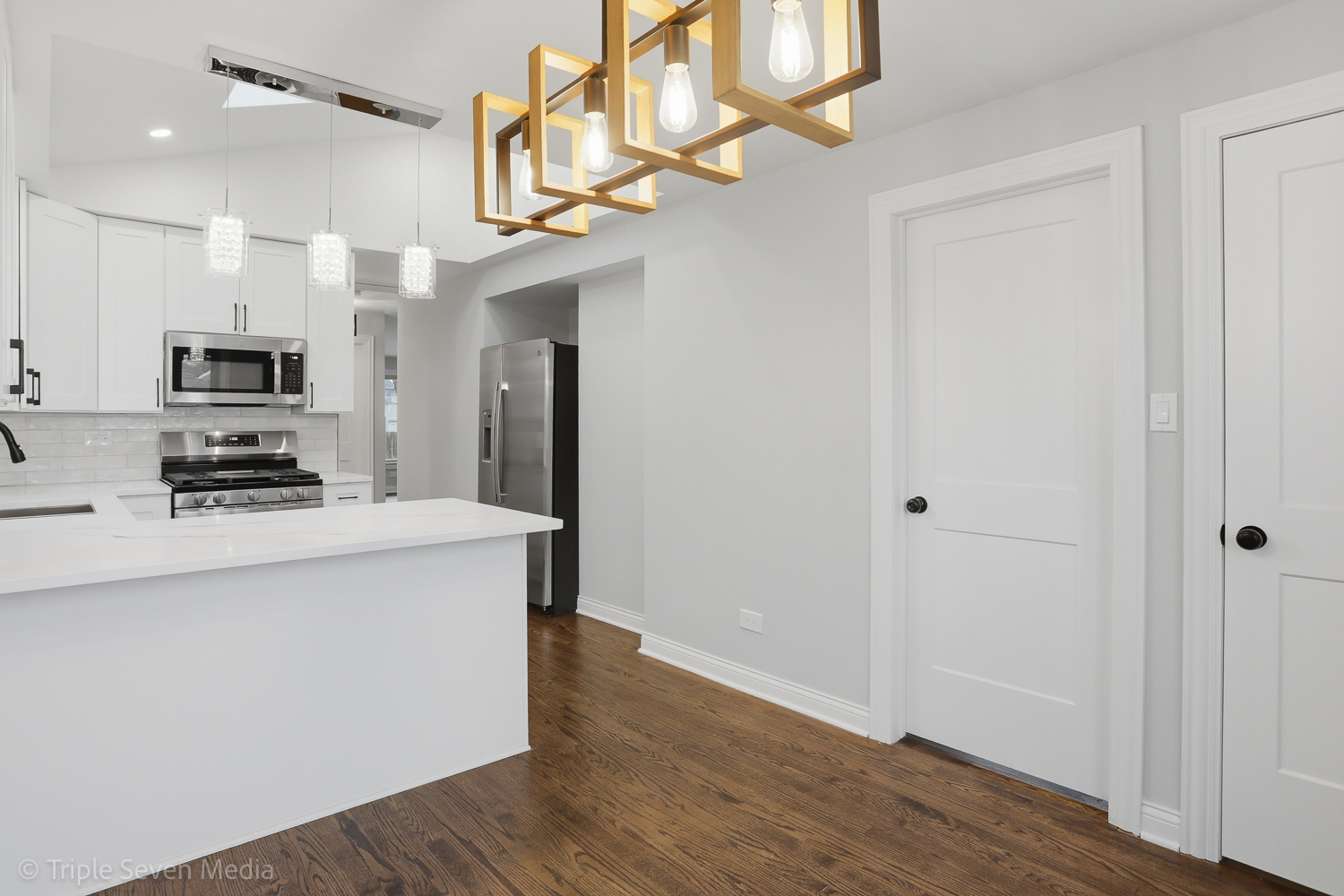 5115 S Melvina Avenue, Chicago, IL 60638