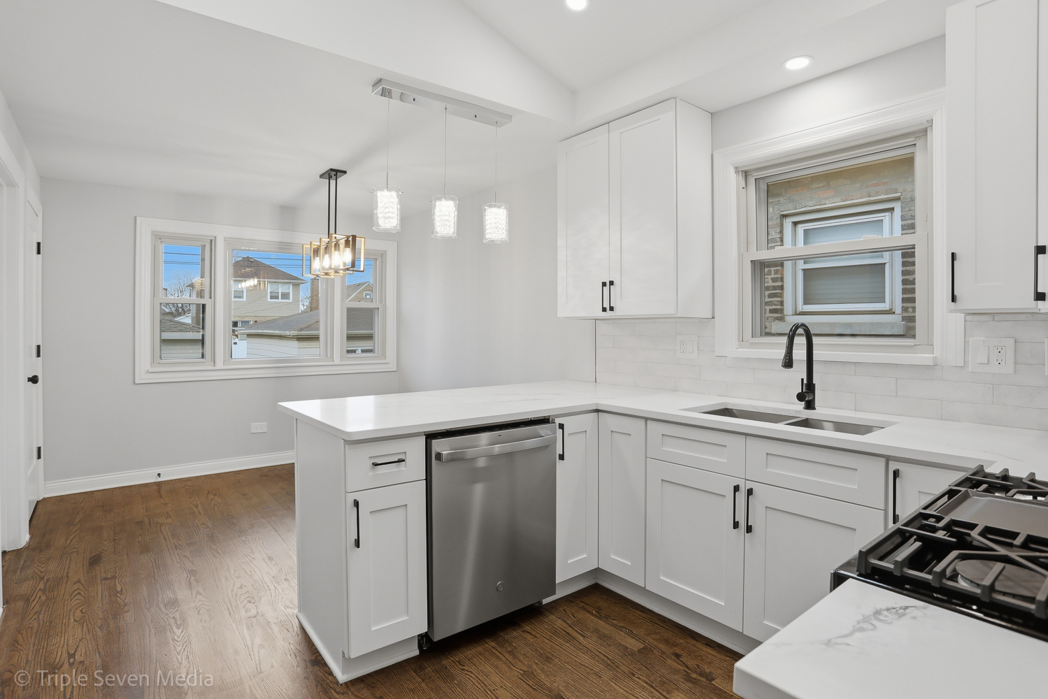 5115 S Melvina Avenue, Chicago, IL 60638