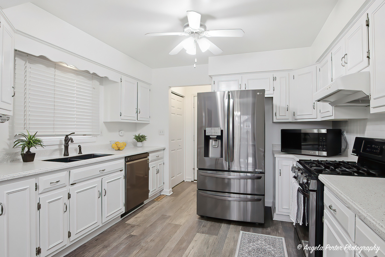 4833 Eastwood Court, Waukegan, IL 60087