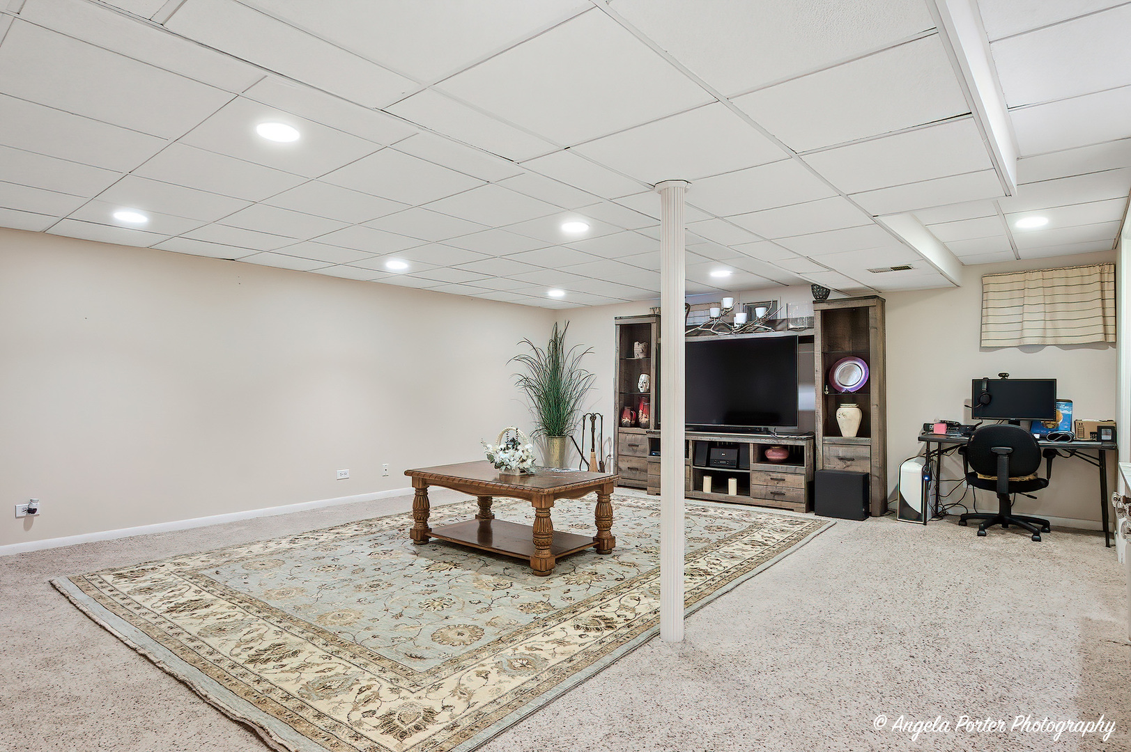 4833 Eastwood Court, Waukegan, IL 60087