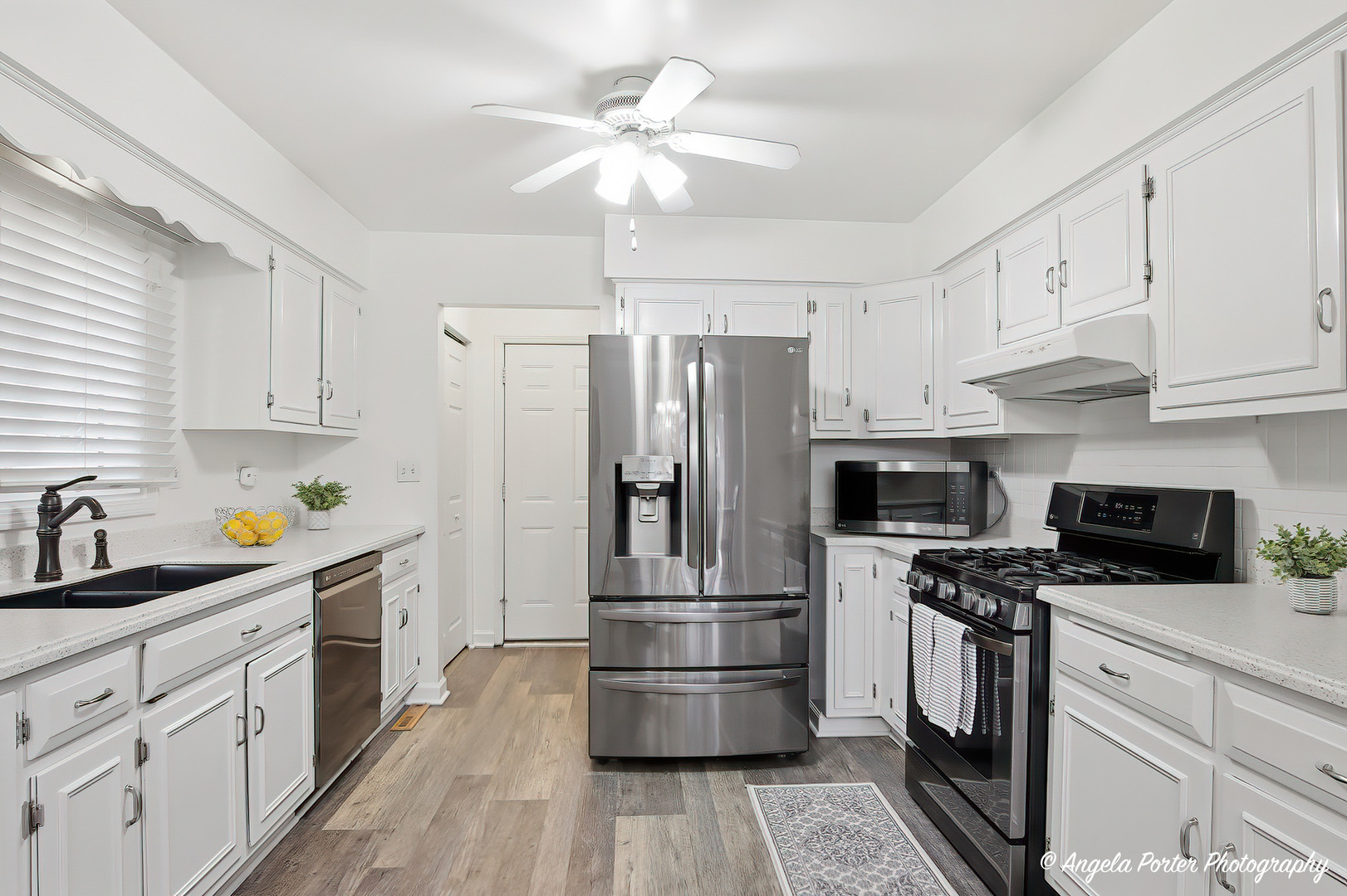 4833 Eastwood Court, Waukegan, IL 60087