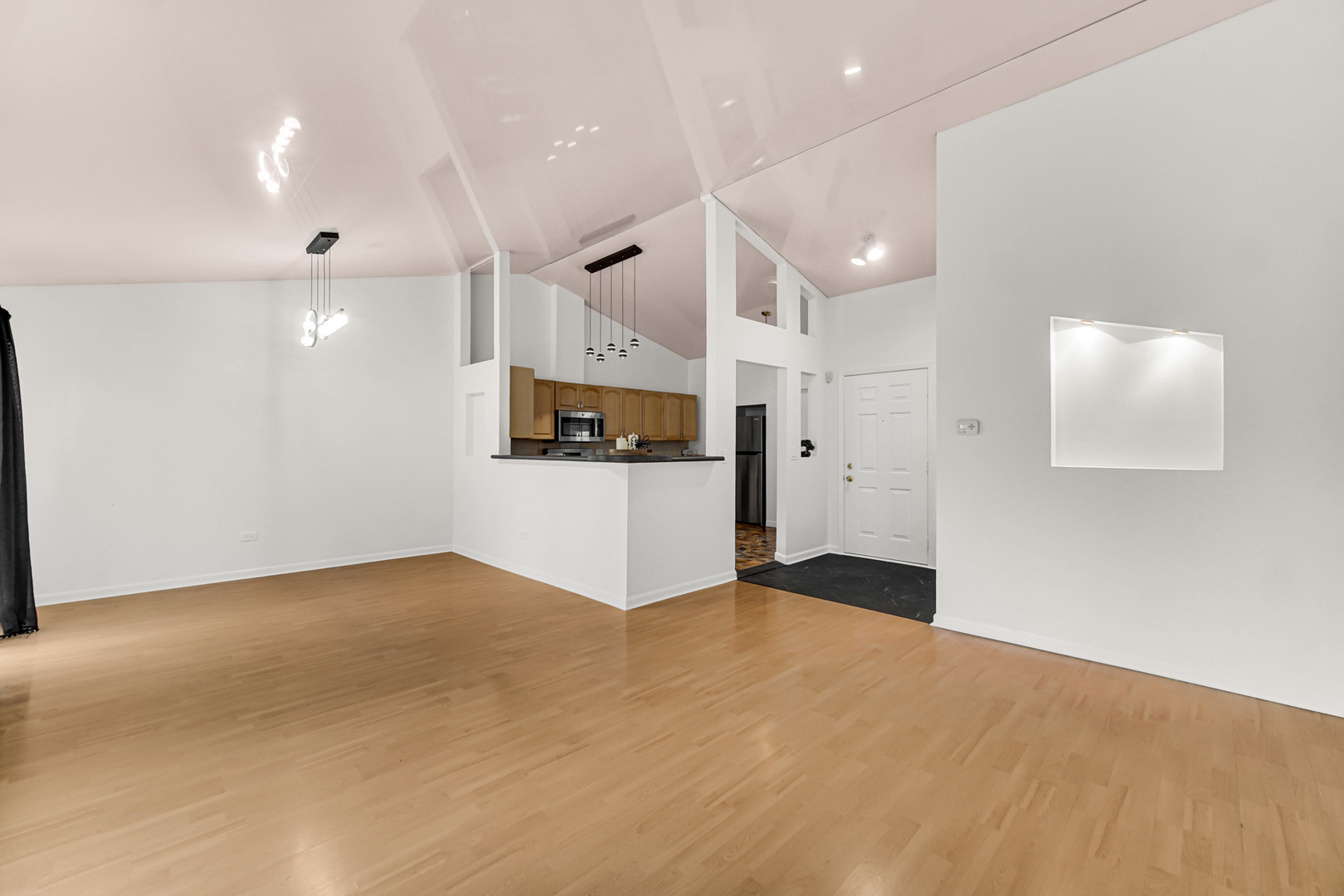 533 Lyon Drive, Buffalo Grove, IL 60089