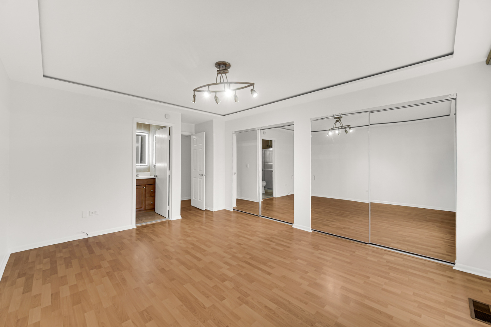 533 Lyon Drive, Buffalo Grove, IL 60089