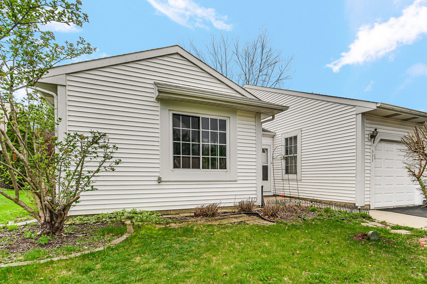 533 Lyon Drive, Buffalo Grove, IL 60089