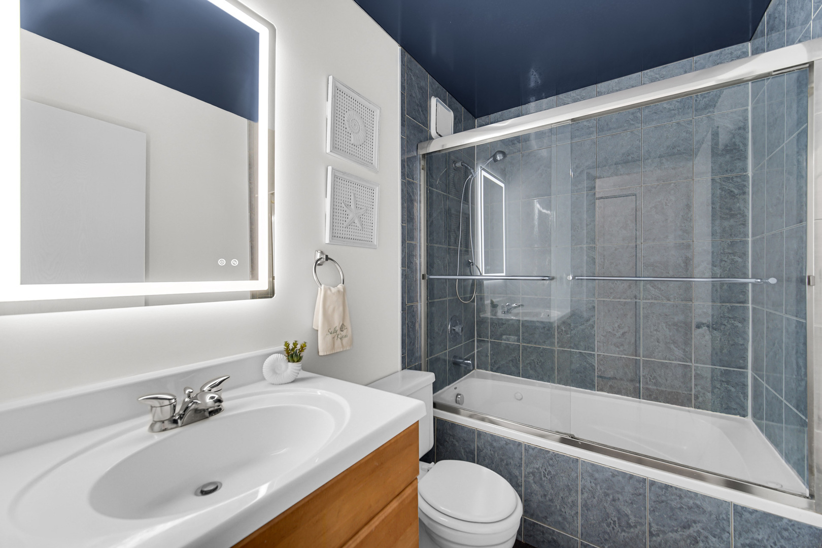 533 Lyon Drive, Buffalo Grove, IL 60089