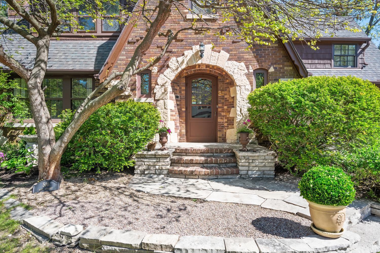 516 41st Street, Western Springs, IL 60558