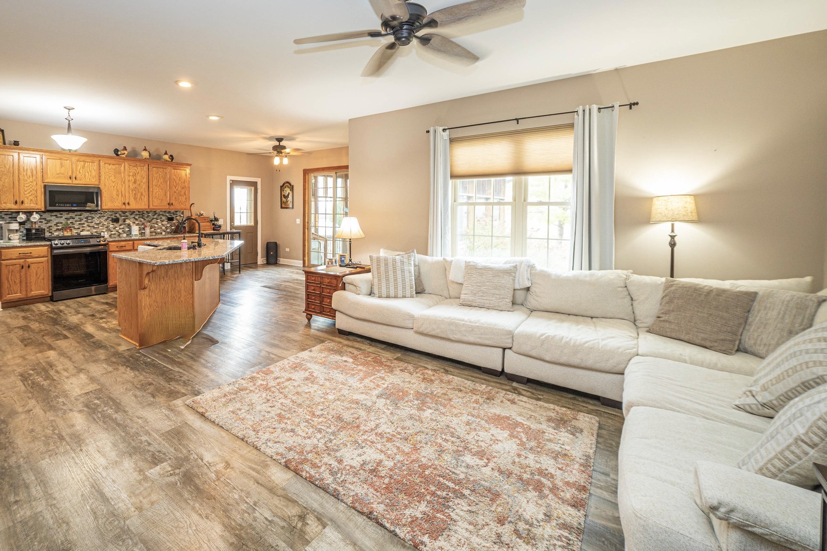 26708 W Megan Drive, Channahon, IL 60410