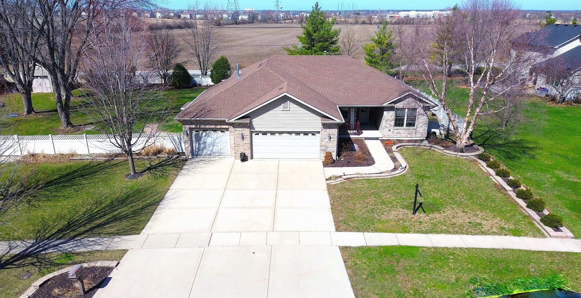 26708 W Megan Drive, Channahon, IL 60410