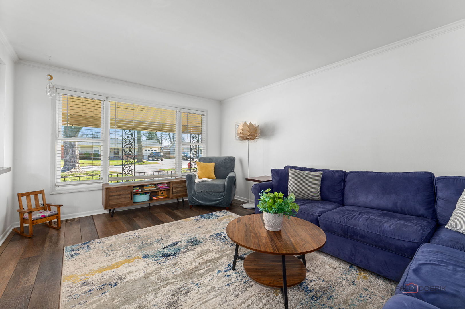 1220 Hemlock Drive, Elk Grove Village, IL 60007
