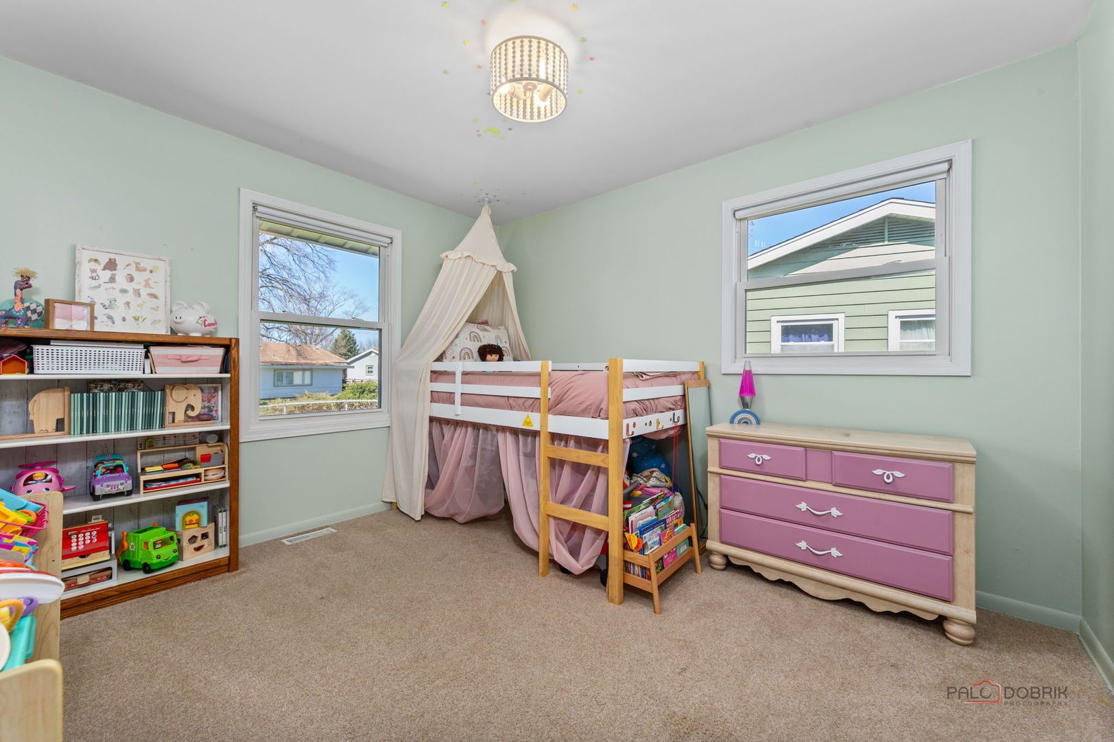 1220 Hemlock Drive, Elk Grove Village, IL 60007