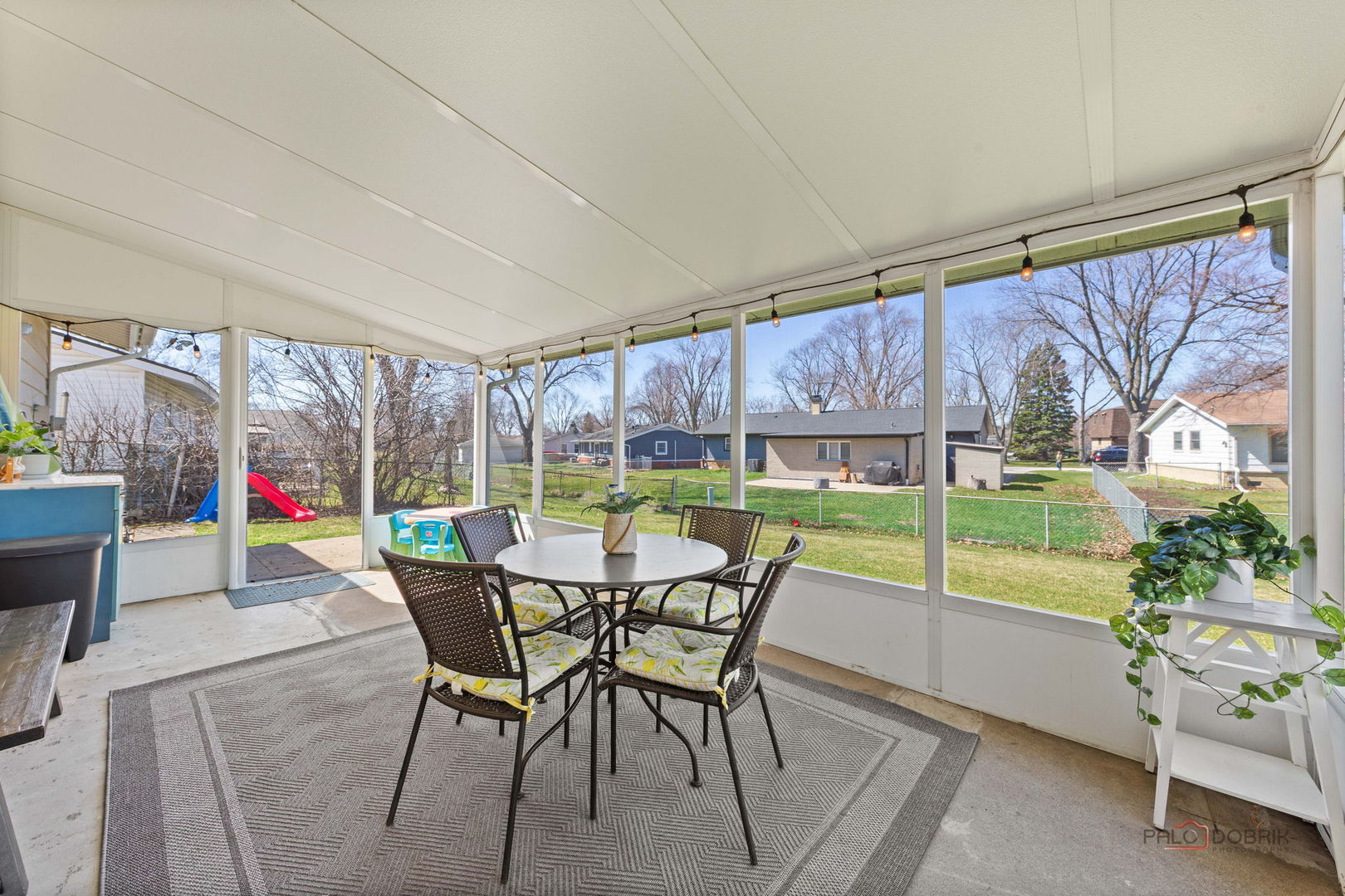 1220 Hemlock Drive, Elk Grove Village, IL 60007