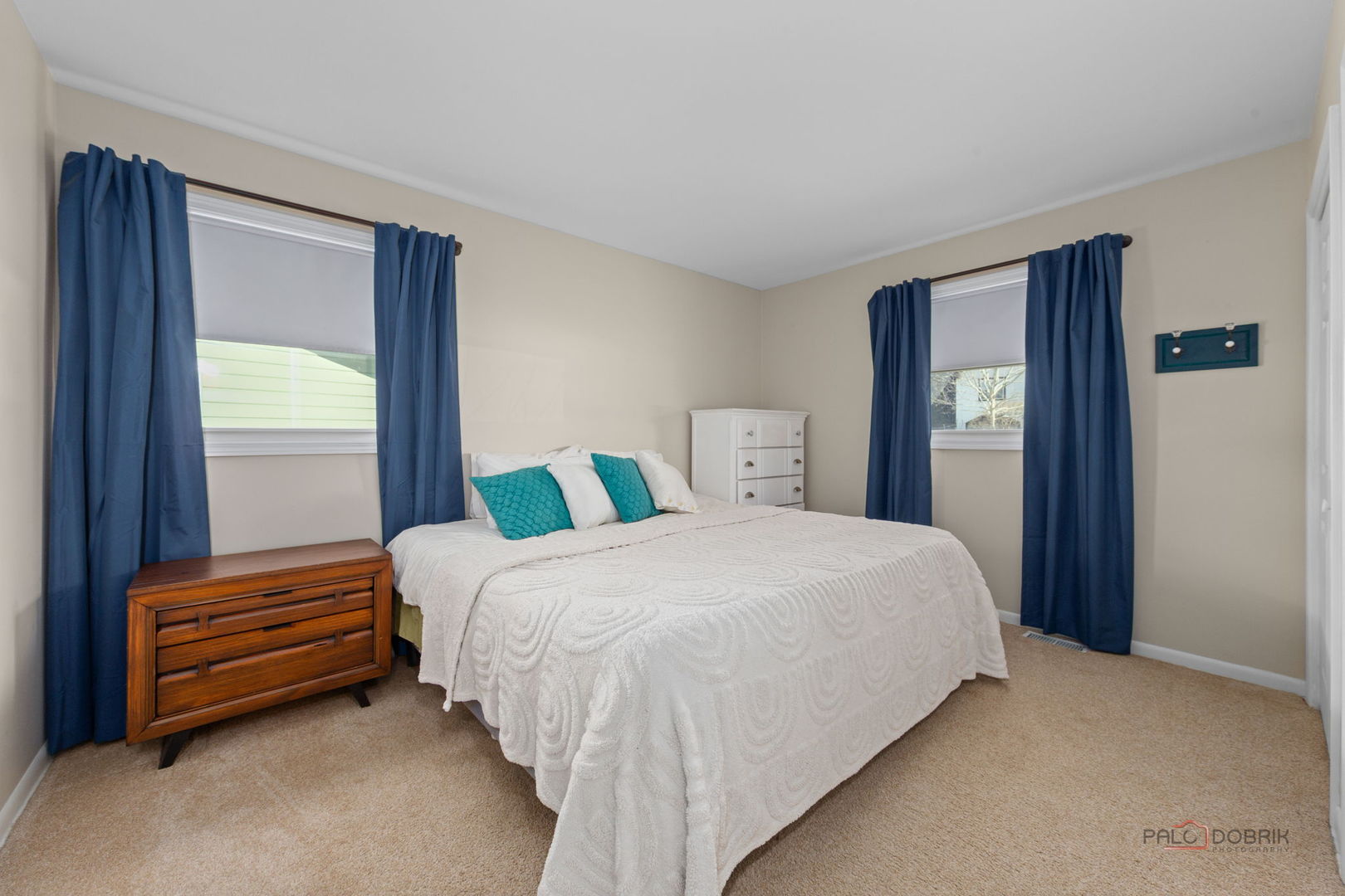 1220 Hemlock Drive, Elk Grove Village, IL 60007