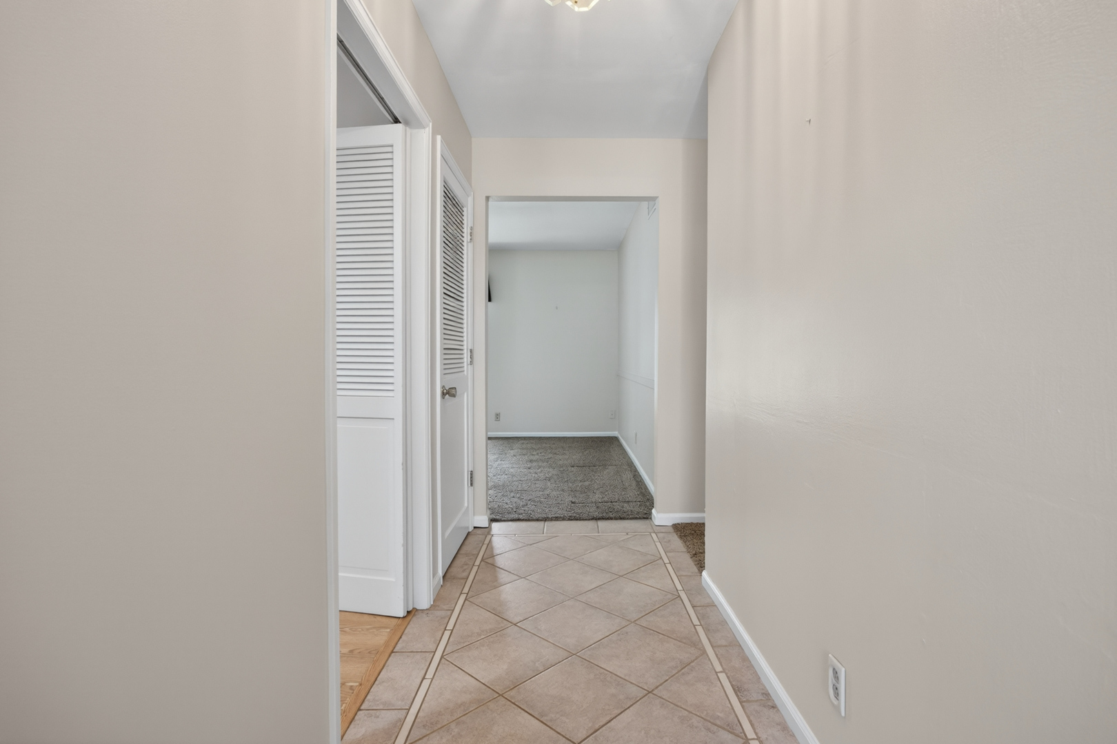 1305 E Vernon Avenue, Normal, IL 61761