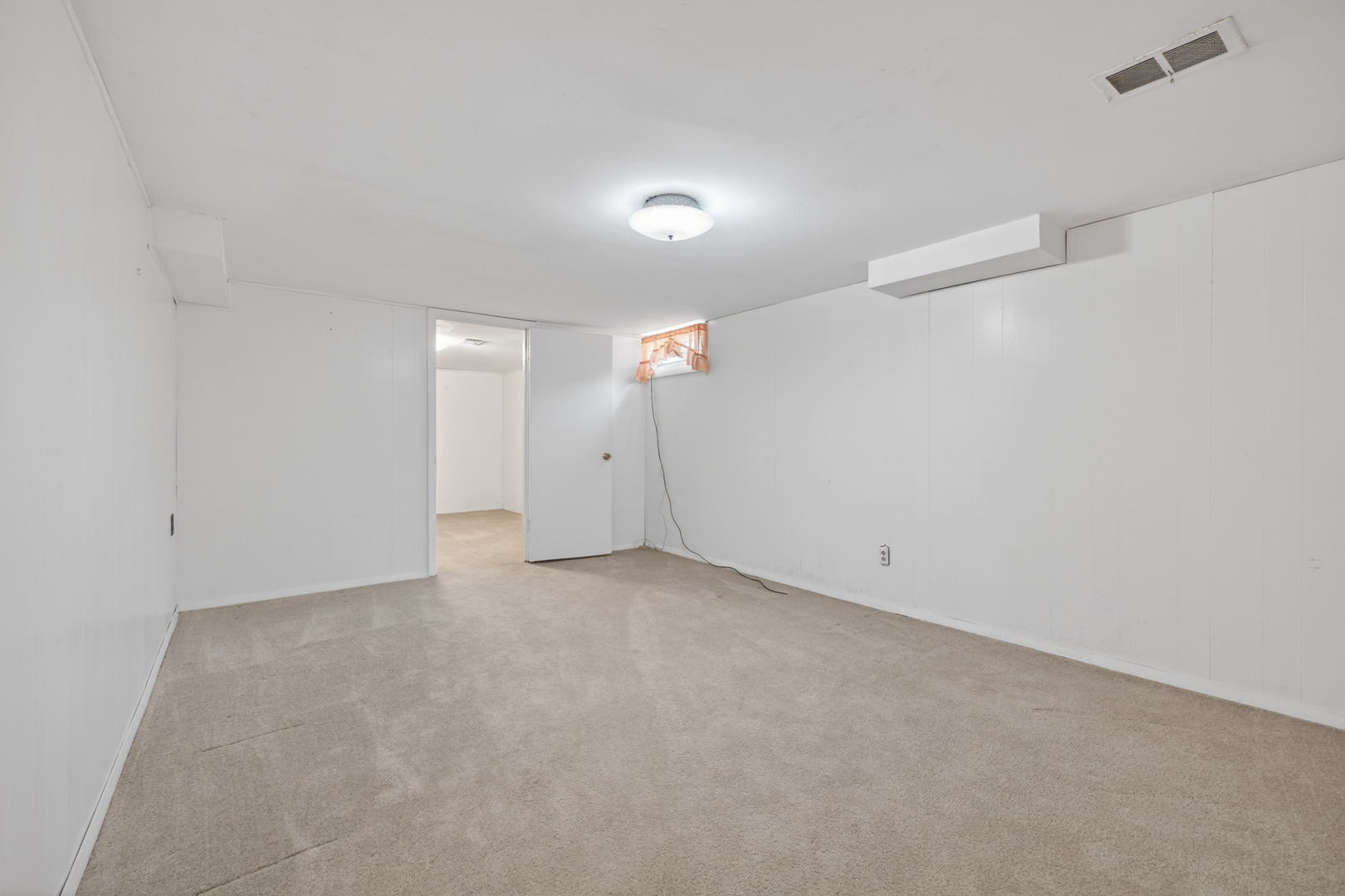 1305 E Vernon Avenue, Normal, IL 61761