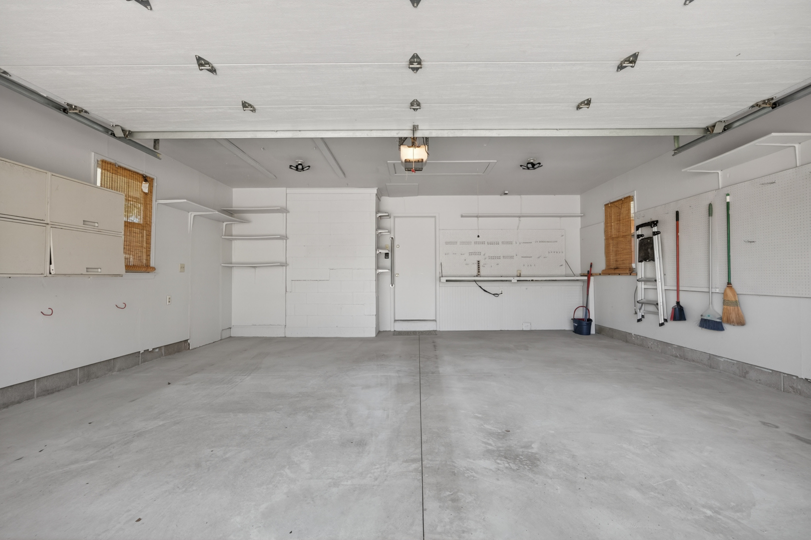 1305 E Vernon Avenue, Normal, IL 61761