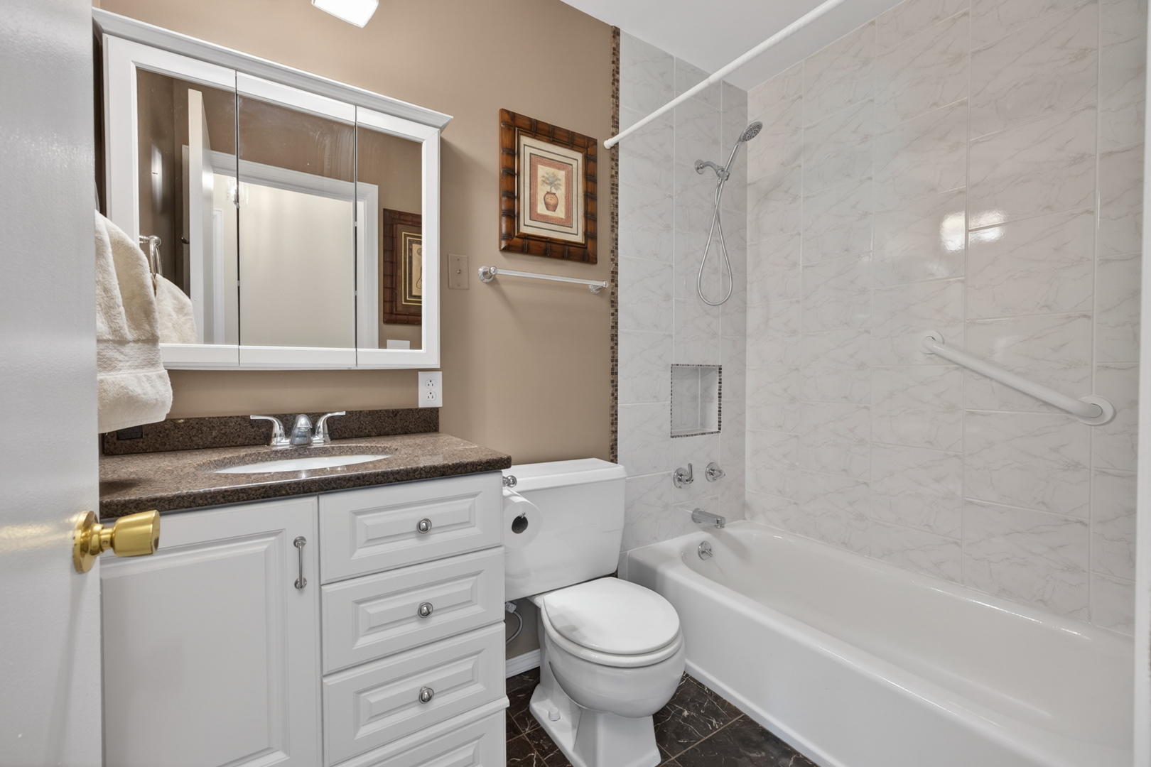 1305 E Vernon Avenue, Normal, IL 61761