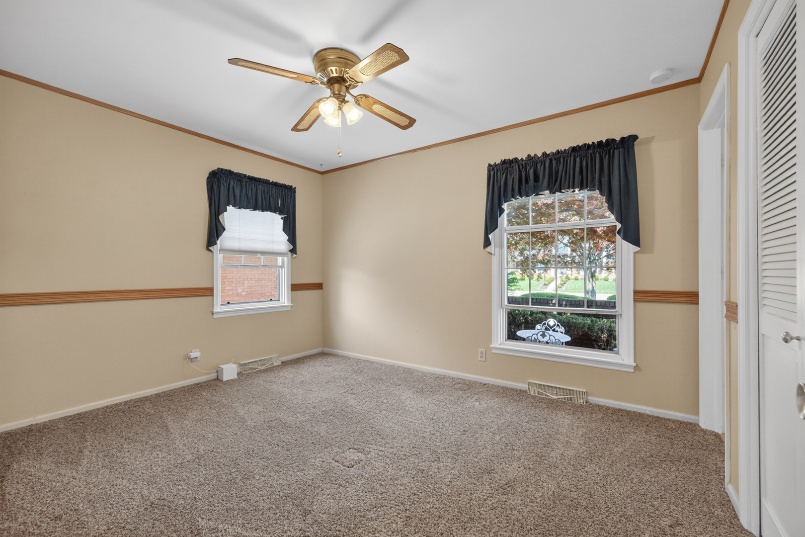 1305 E Vernon Avenue, Normal, IL 61761