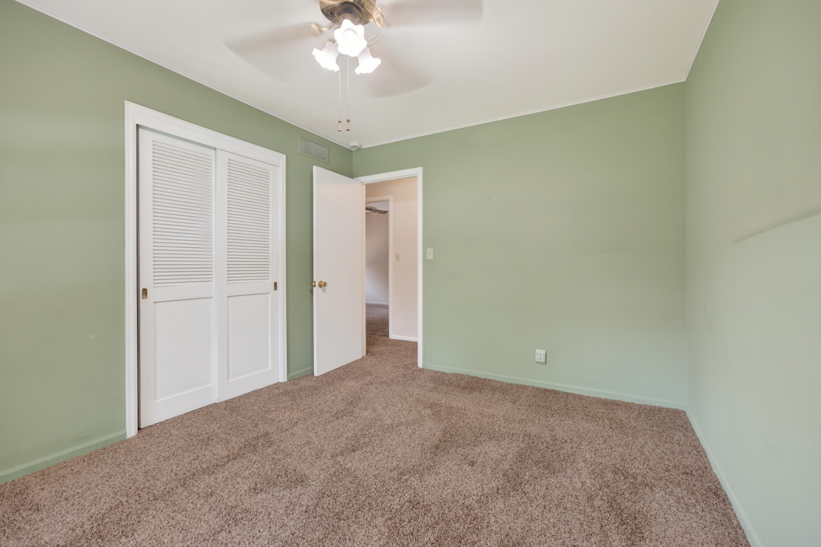 1305 E Vernon Avenue, Normal, IL 61761