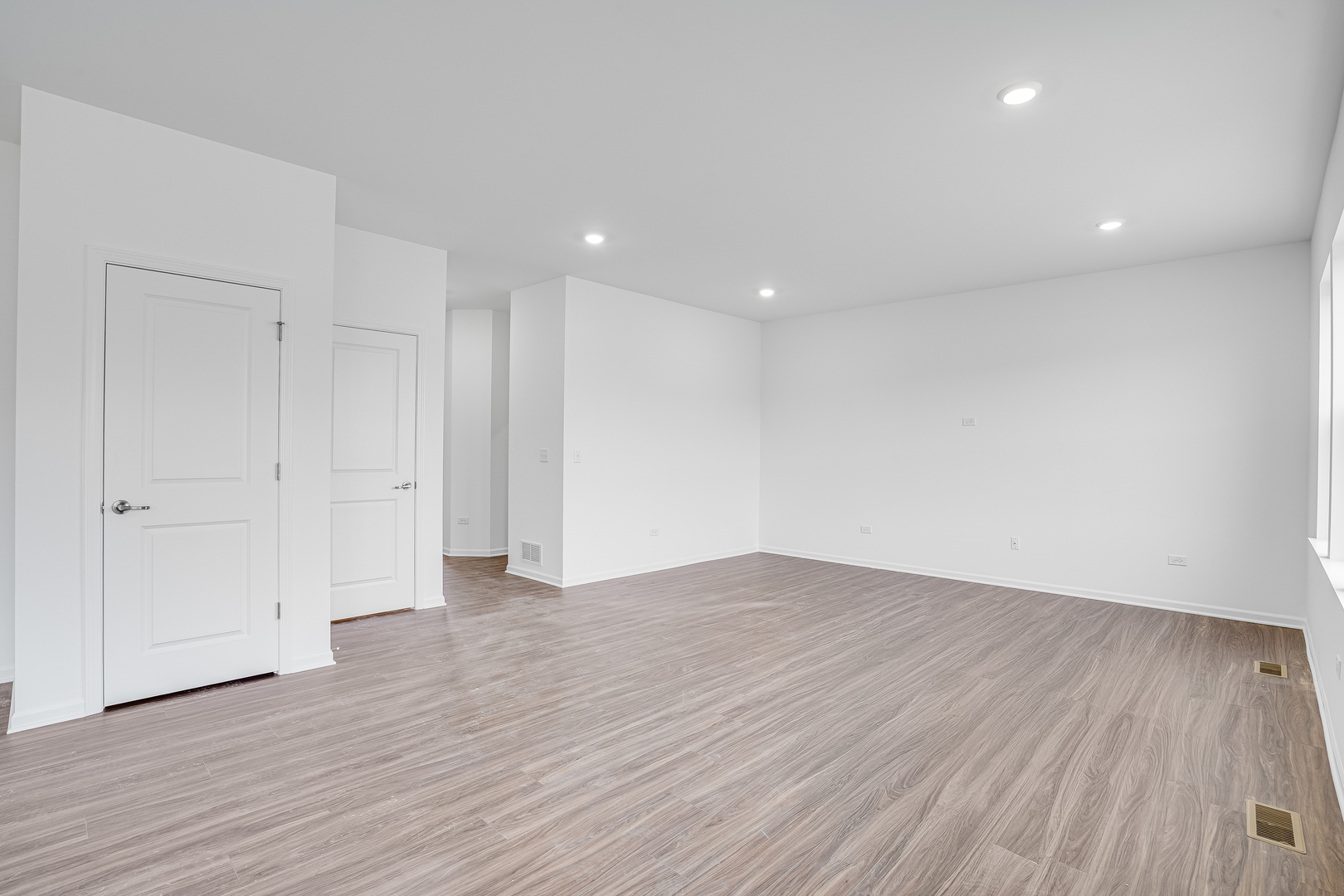 393 Danforth Drive, Oswego, IL 60543