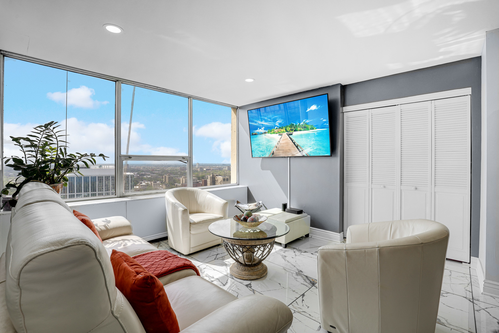 5201 S CORNELL Avenue #27D, Chicago, IL 60615