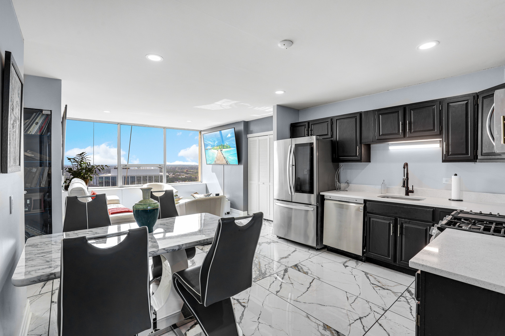 5201 S CORNELL Avenue #27D, Chicago, IL 60615