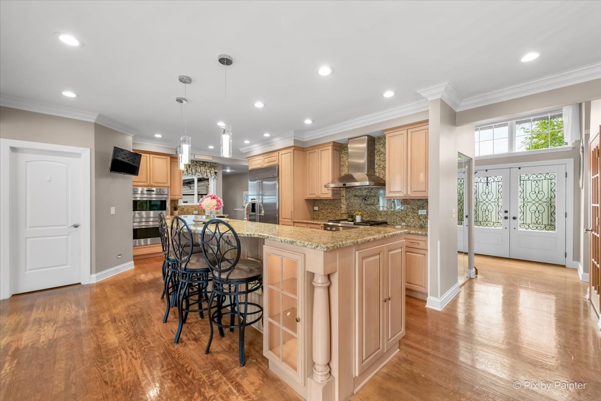 2024 Westridge Boulevard, Bartlett, IL 60103